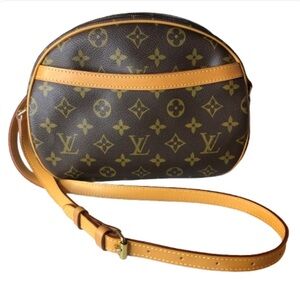 LOUIS VUITTON Monogram Blois Crossbody Shoulder Bag WITH: LV Dust Bag COA